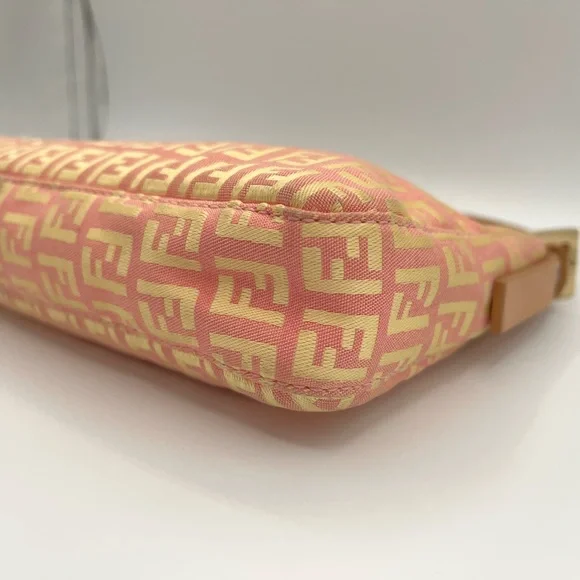 Fendi Jaquard Zucchino Baguette Pink and Gold Shoulder Bag w/Dust Bag and COA - Picture 6 of 16